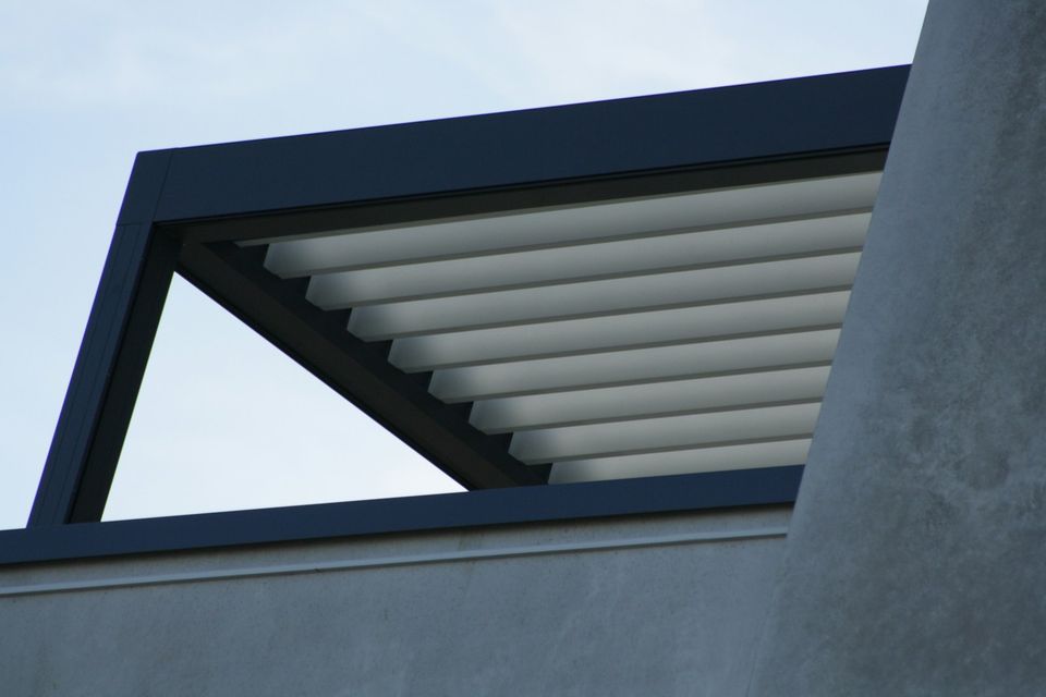 Lames orientables d'une pergola aluminium