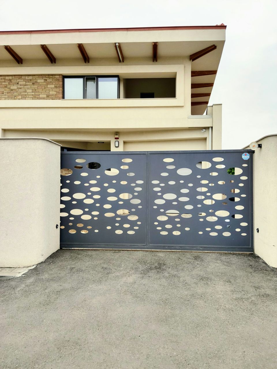 Portail aluminium anthracite ajouré